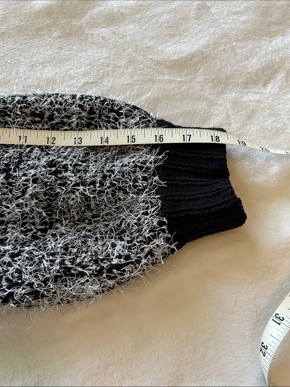 Altar'd State Contemporary  Black & White Fuzzy Crewneck Sweater Size L - Picture 5 of 9
